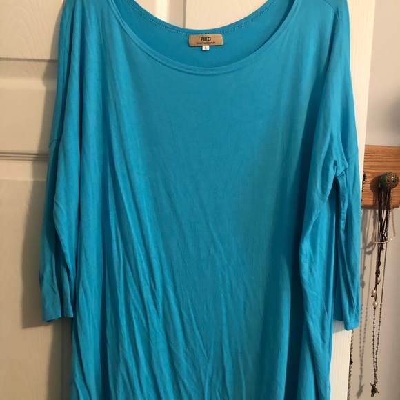 Blue 3/4 length Piko top - Picture 2 of 2
